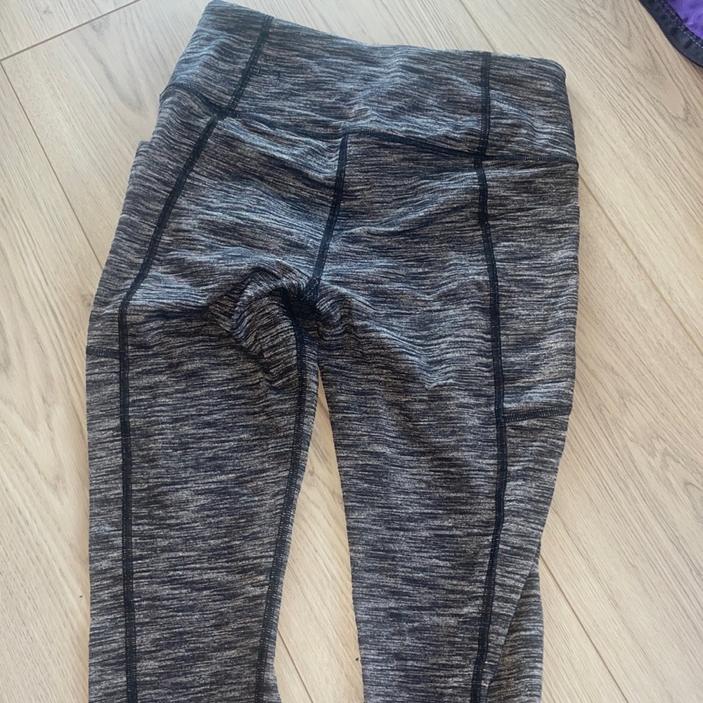 Victoria Sport Grey Leggings!